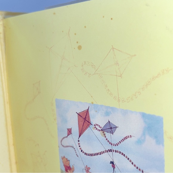 Disney Winnie The Pooh Photo Album Archival Quality Holds 200 4x6 photos w/memos - Picture 9 of 11